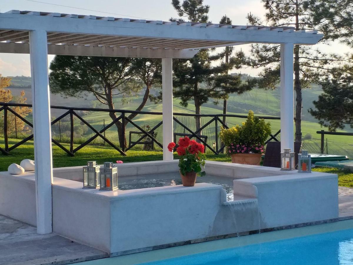 Le Maracla Country House Iesi Exterior foto