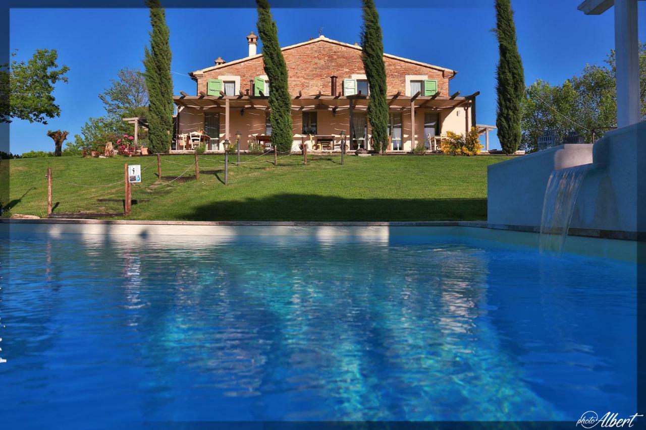 Le Maracla Country House Iesi Exterior foto