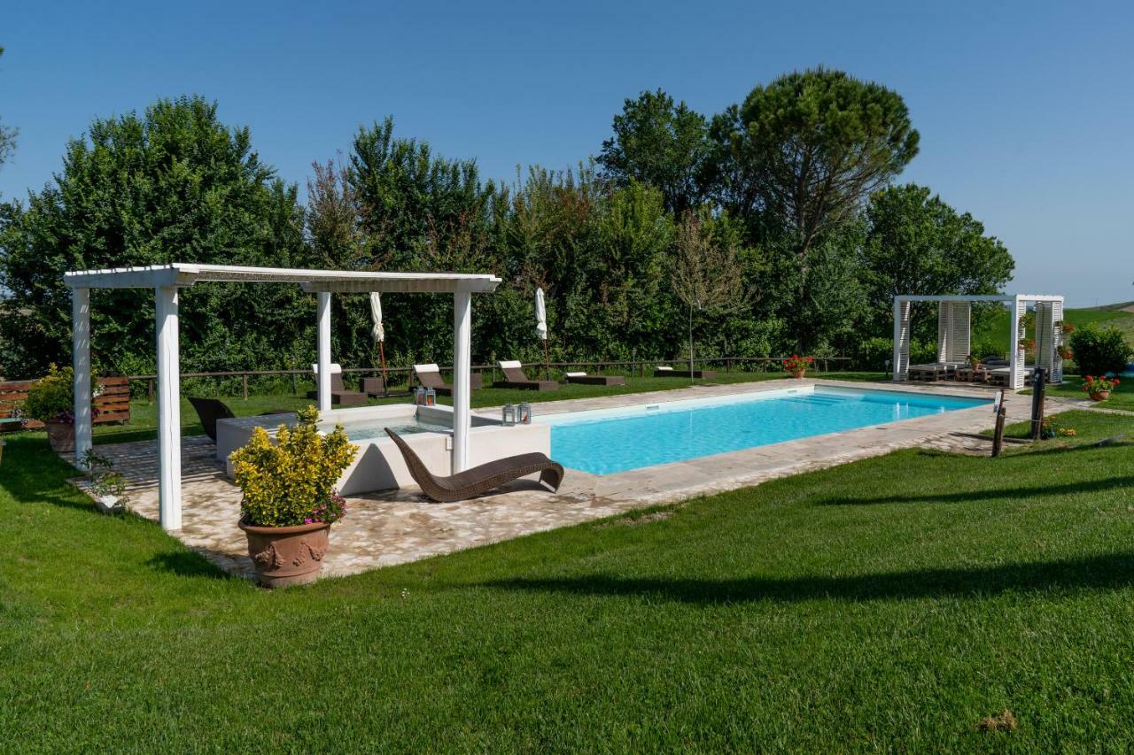 Le Maracla Country House Iesi Exterior foto