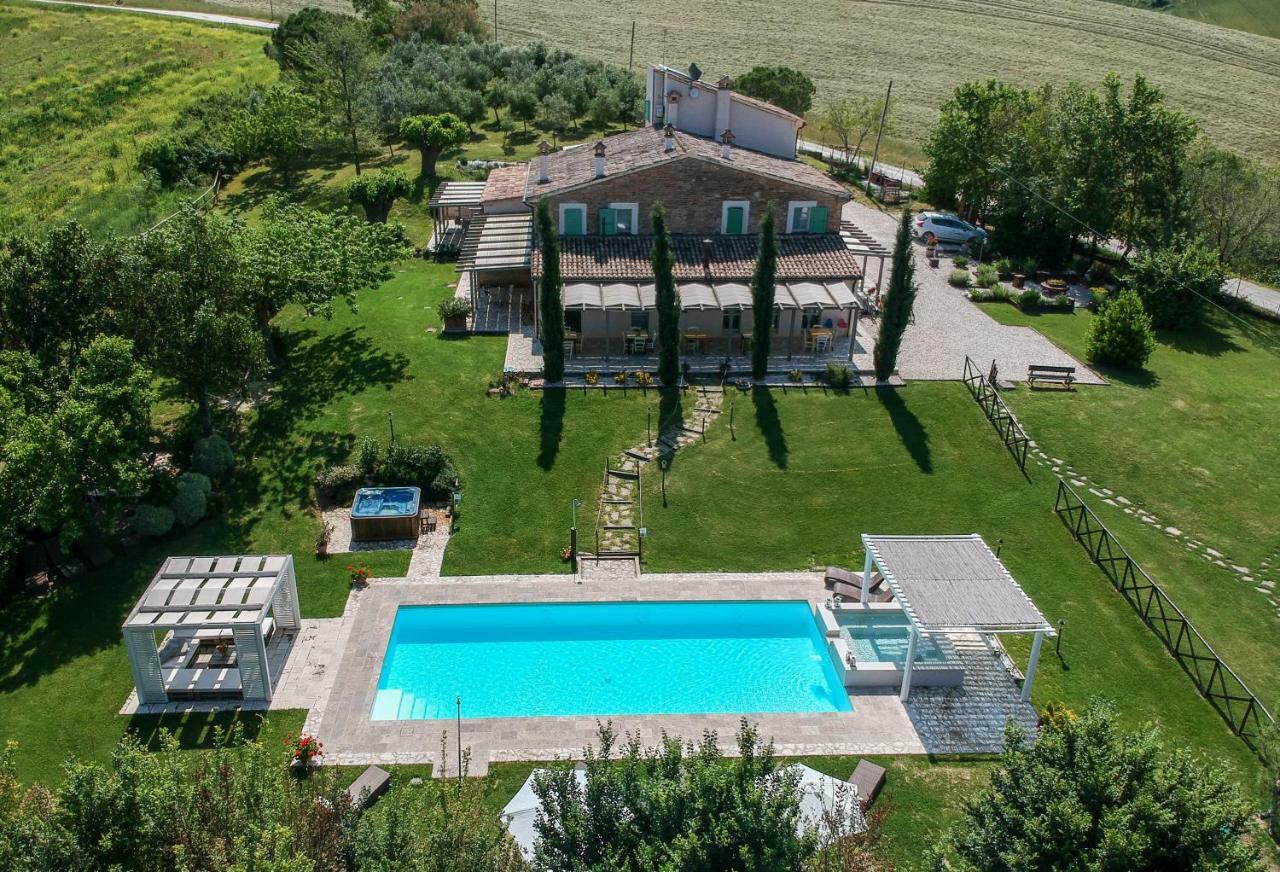 Le Maracla Country House Iesi Exterior foto