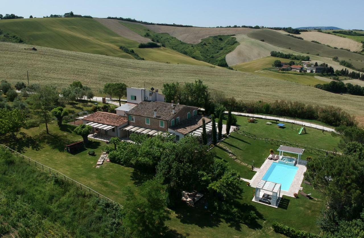 Le Maracla Country House Iesi Exterior foto